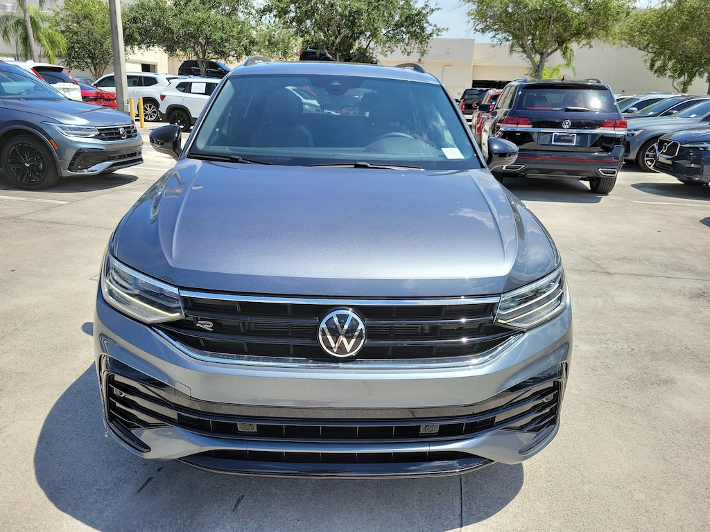 Used 2022 Volkswagen Tiguan SE R-Line Black Edition w/Panoramic Sunroof 2.0T SE R-Line Black FWD
