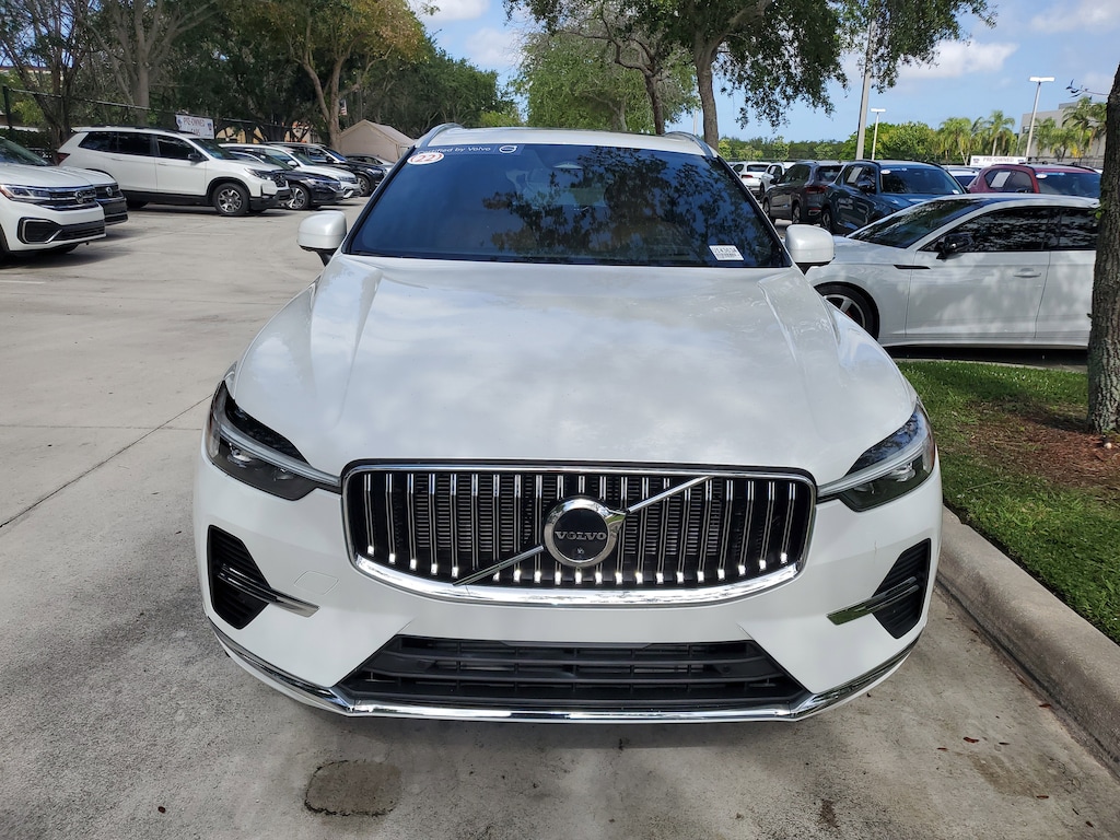Used 2022 Volvo XC60 Recharge Plug-In Hybrid Inscription w/Advanced Pkg. T8 eAWD PHEV Inscription Extended Range