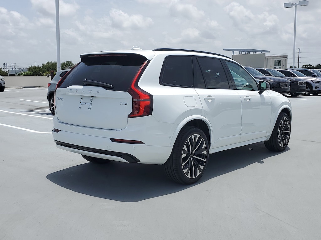New 2026 Volvo XC90 plug-in hybrid T8 Ultra Dark Theme 7-Seater SUV