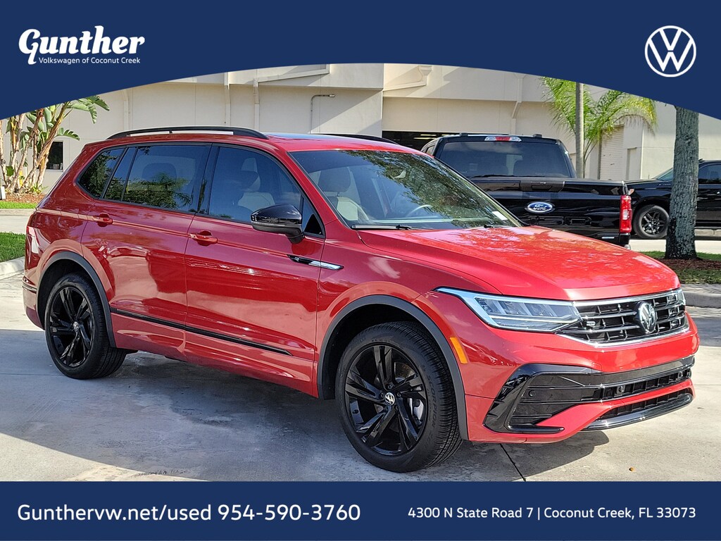 Used 2024 Volkswagen Tiguan SE R-Line Black w/Panoramic Sunroof 2.0T SE R-Line Black FWD