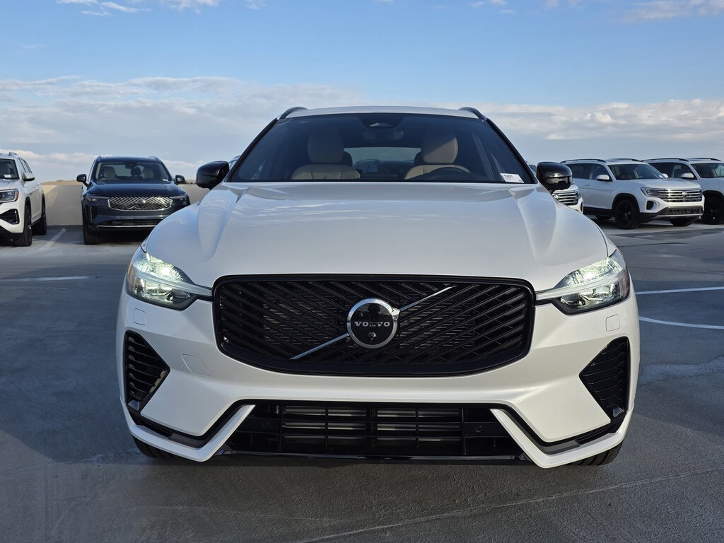 New 2026 Volvo XC60 plug-in hybrid T8 Plus SUV
