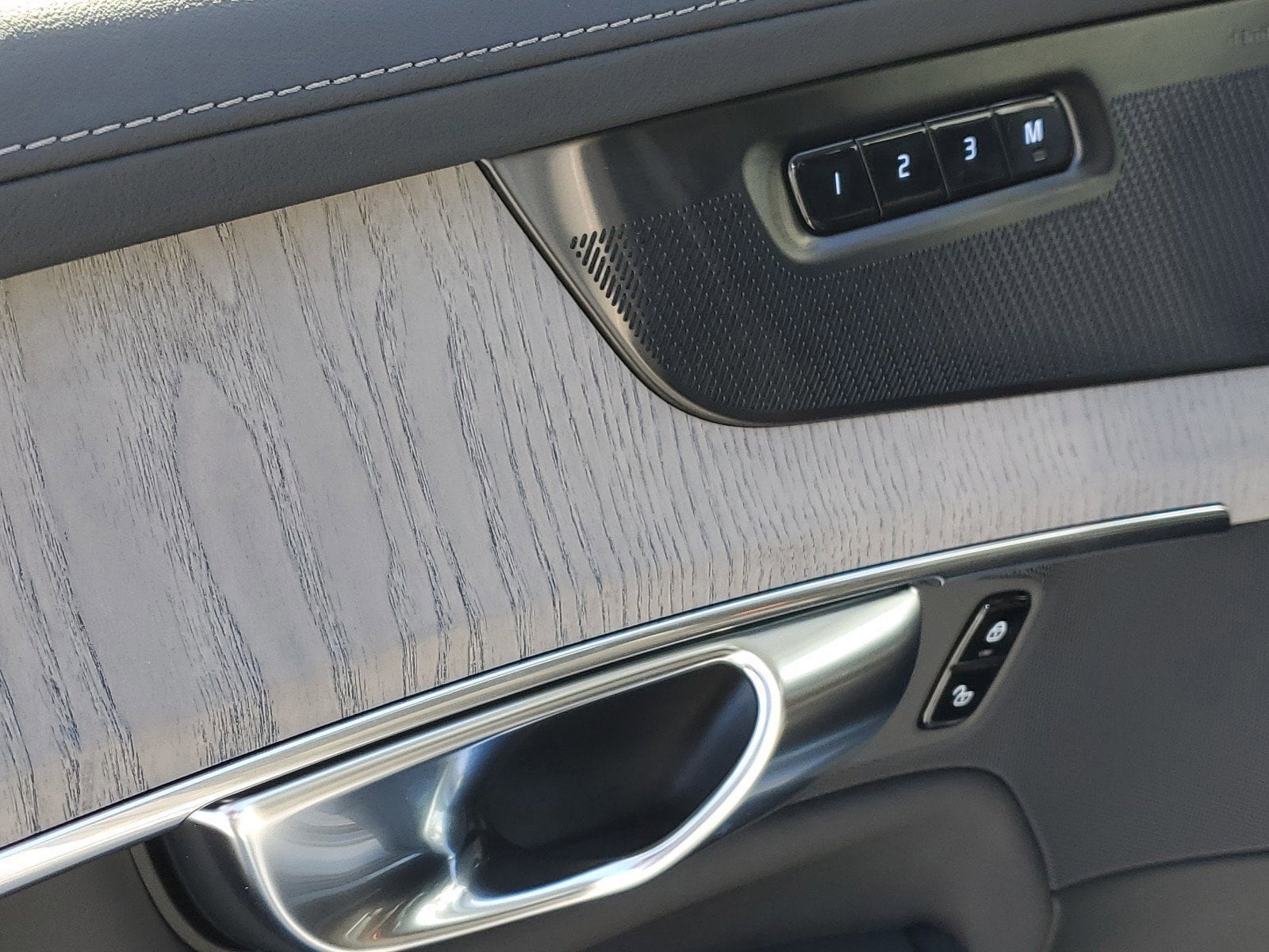 2025 Volvo XC90 Ultra - Photo 21