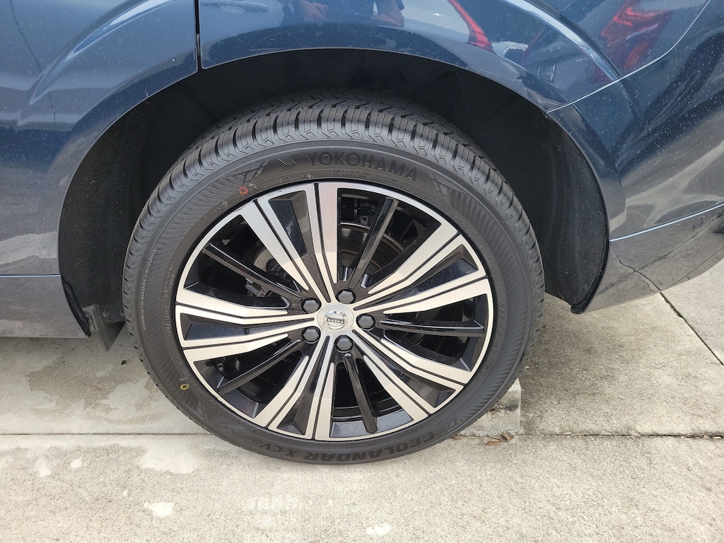 Certified 2023 Volvo XC60 Plus Bright Theme B5 AWD Plus Bright Theme