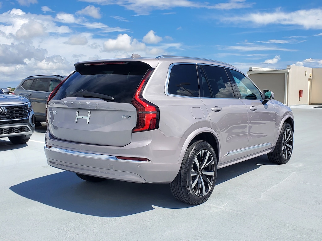 New 2026 Volvo XC90 B5 Core SUV