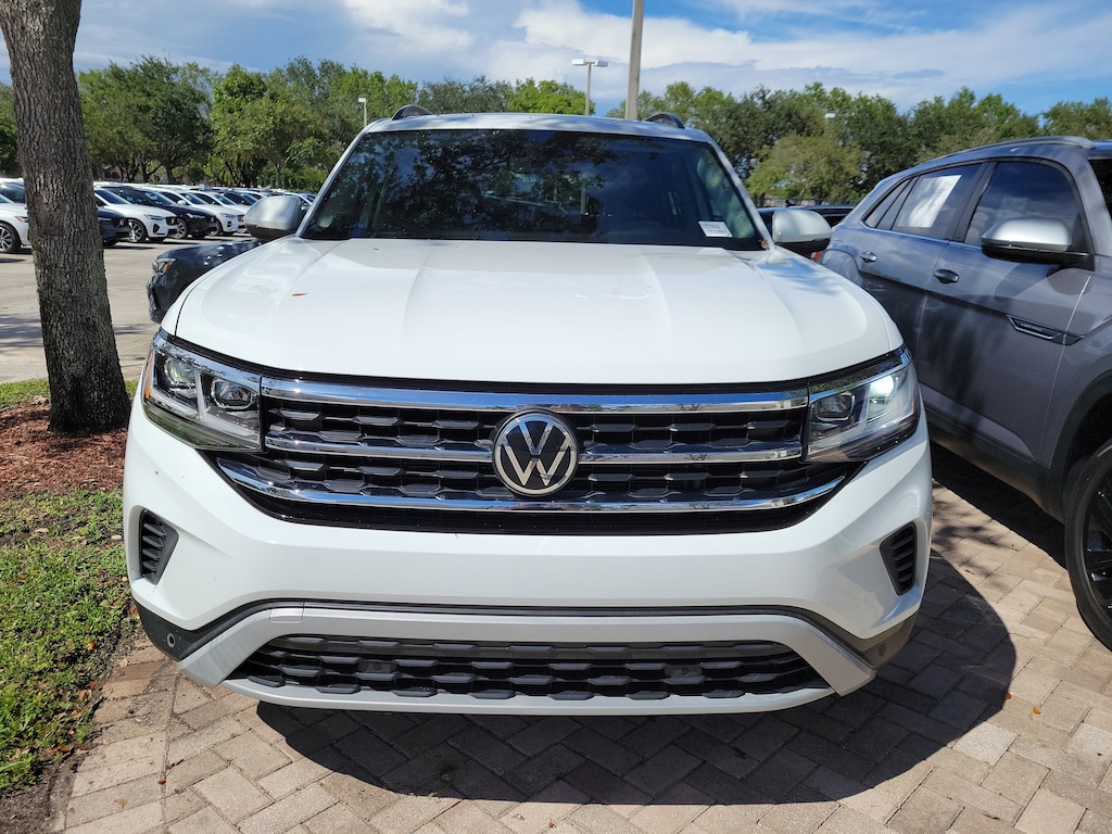 Used 2022 Volkswagen Atlas 2.0T SE Technology w/Captains Chairs & Sunroof 2.0T SE w/Technology FWD