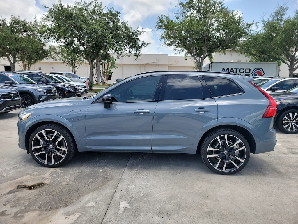 Used 2024 Volvo XC60 Recharge Plug-In Hybrid Ultimate Dark Theme T8 eAWD PHEV Ultimate Dark Theme