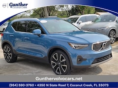2024 Volvo XC40 Ultimate Bright Theme B5 AWD Ultimate Bright Theme