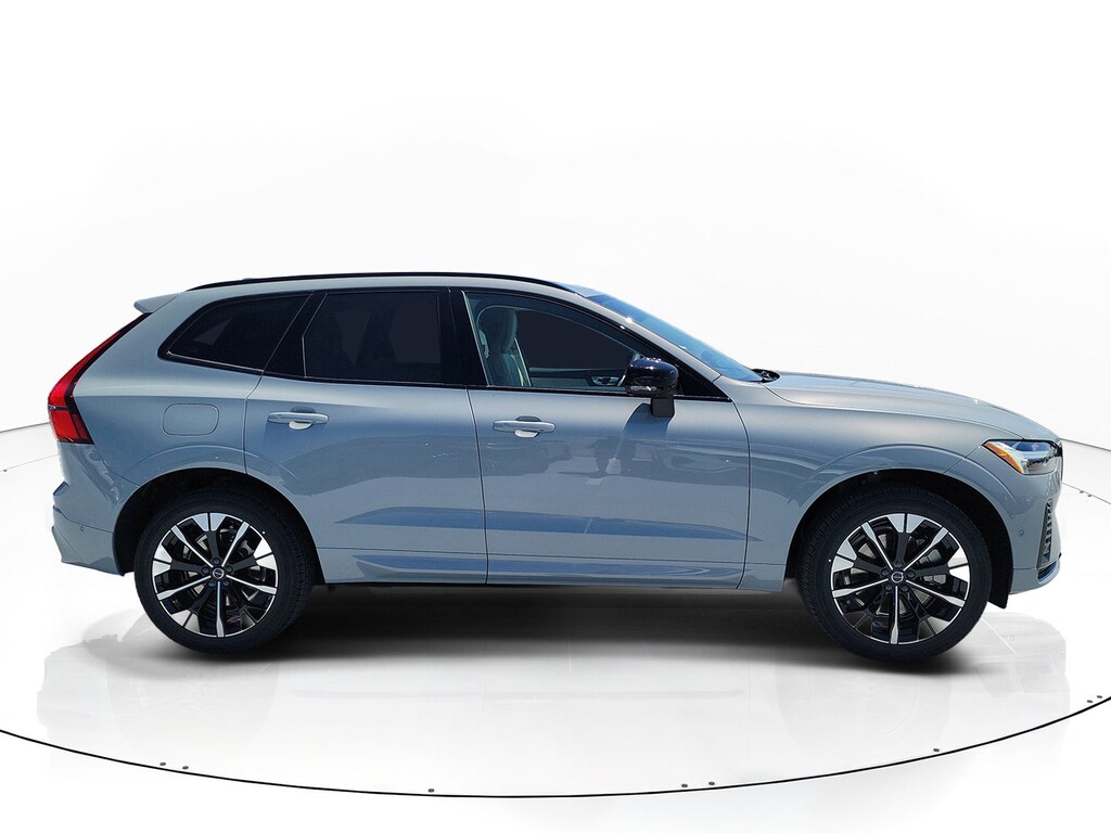 New 2026 Volvo XC60 plug-in hybrid T8 Ultra SUV