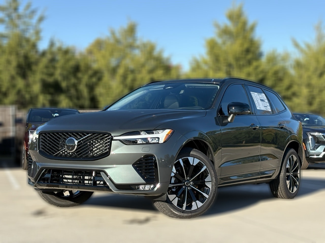 2026 Volvo XC60 Plus's photo