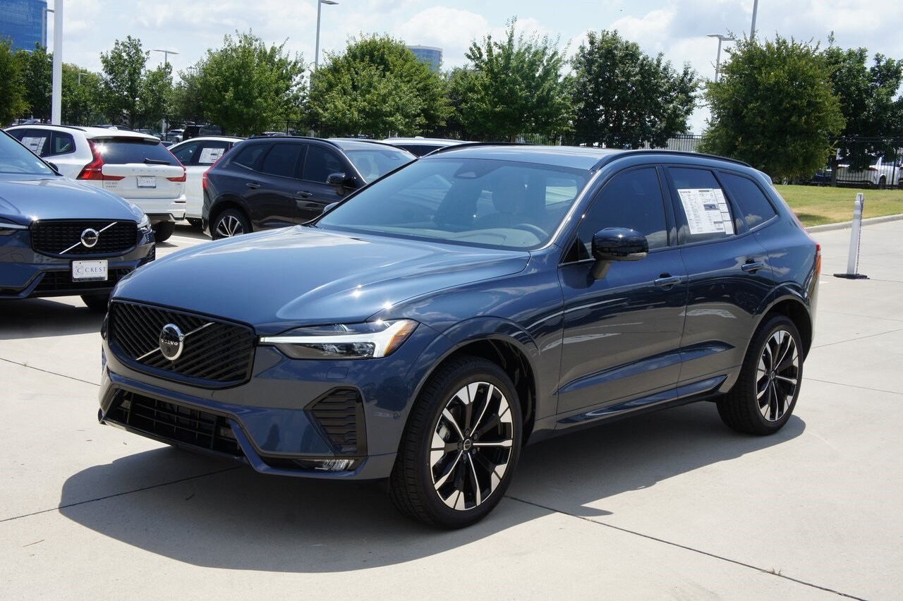 2026 Volvo XC60 B5 Plus photo 2