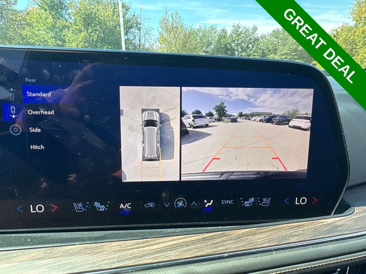 2025 Chevrolet Suburban Premier - Photo 25