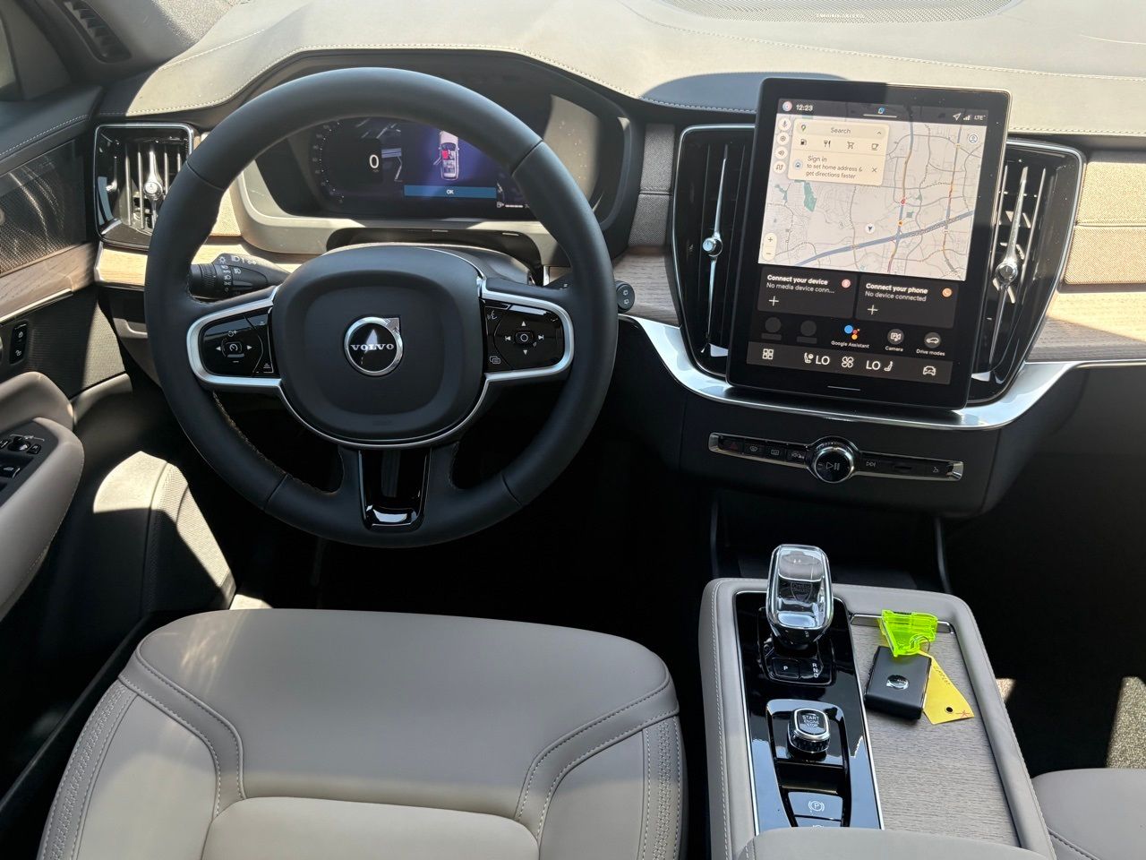 2026 Volvo XC90 Plus - Photo 11