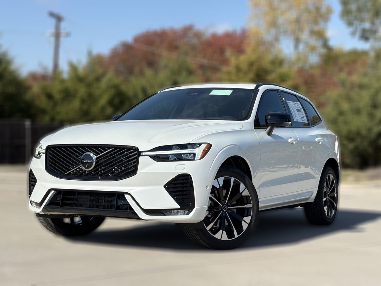 2026 Volvo XC60 B5 Plus Dark AWD's photo