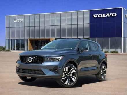 2026 Volvo XC40 B5 Plus AWD SUV