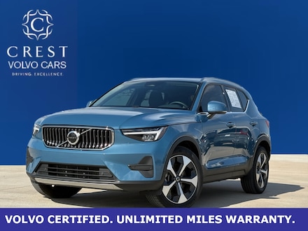 2025 Volvo XC40 B5 AWD SUV