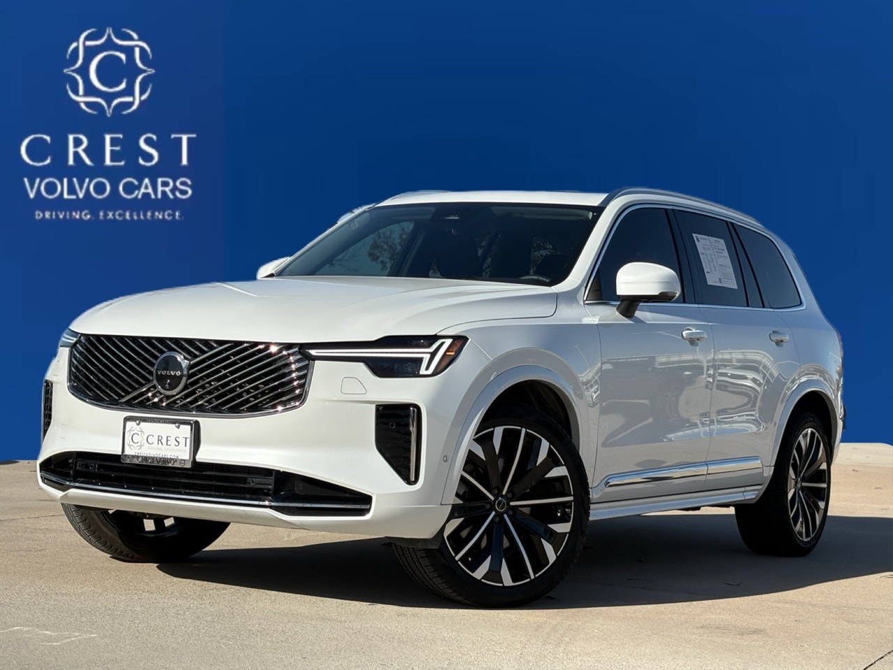 2025 Volvo XC90 Plus's photo