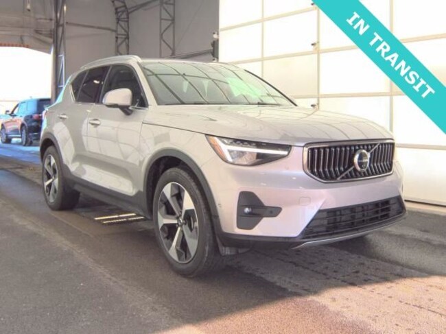 2025 Volvo XC40 B5 Plus Bright AWD's photo