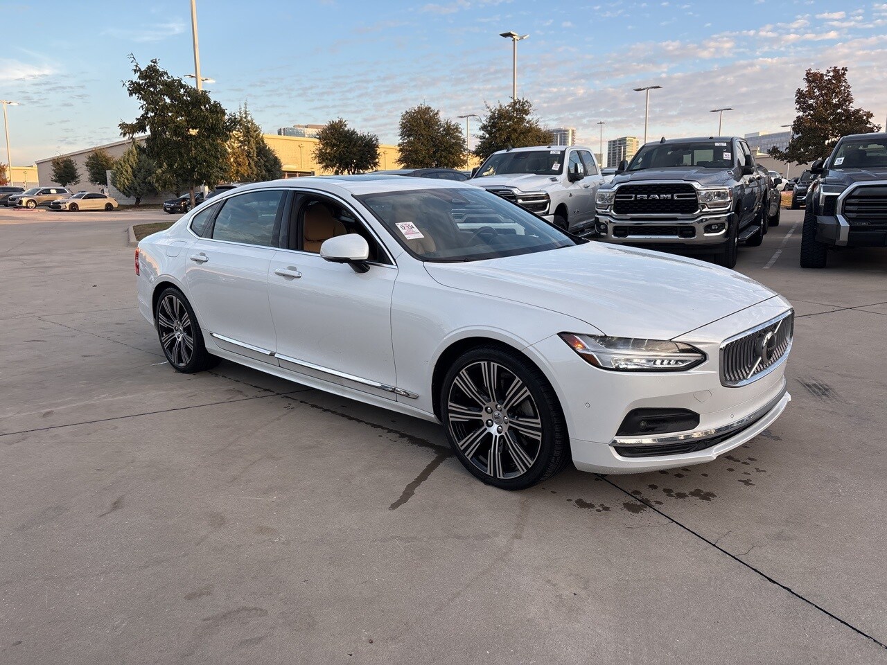 2022 Volvo S90 Inscription photo 3