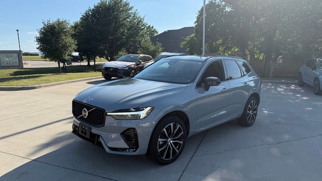 2024 Volvo XC60 B5 Plus Dark Theme AWD's photo