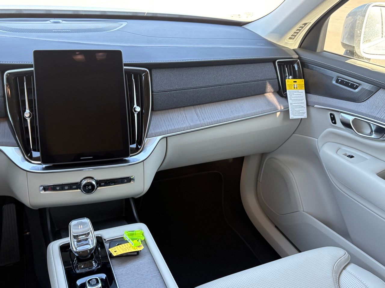 2026 Volvo XC90 Ultra - Photo 10