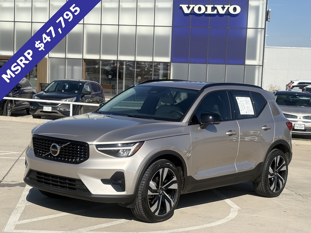 Certified 2023 Volvo XC40 B5 Plus Dark Theme SUV