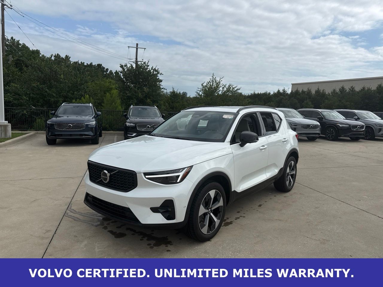 Crystal White 2026 Volvo XC40 B5 Plus AWD SUV / Crossover All-Wheel Drive Automatic