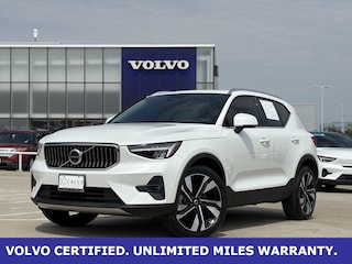 2025 Volvo XC40 B5 Plus Bright Theme SUV