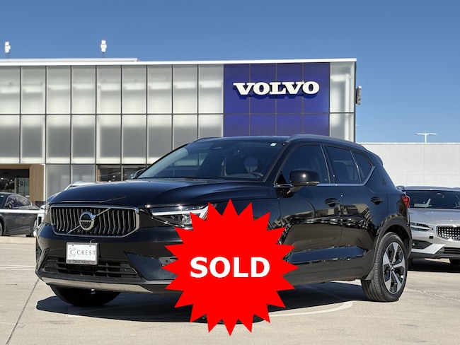 2025 Volvo XC40 B5 Plus Bright Theme SUV