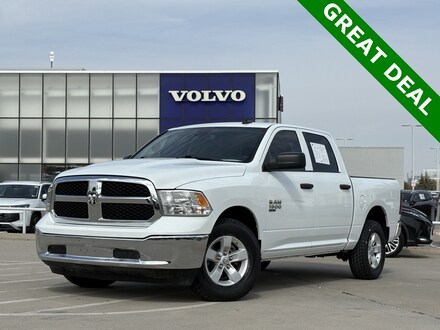 2023 Ram 1500 Classic SLT Truck