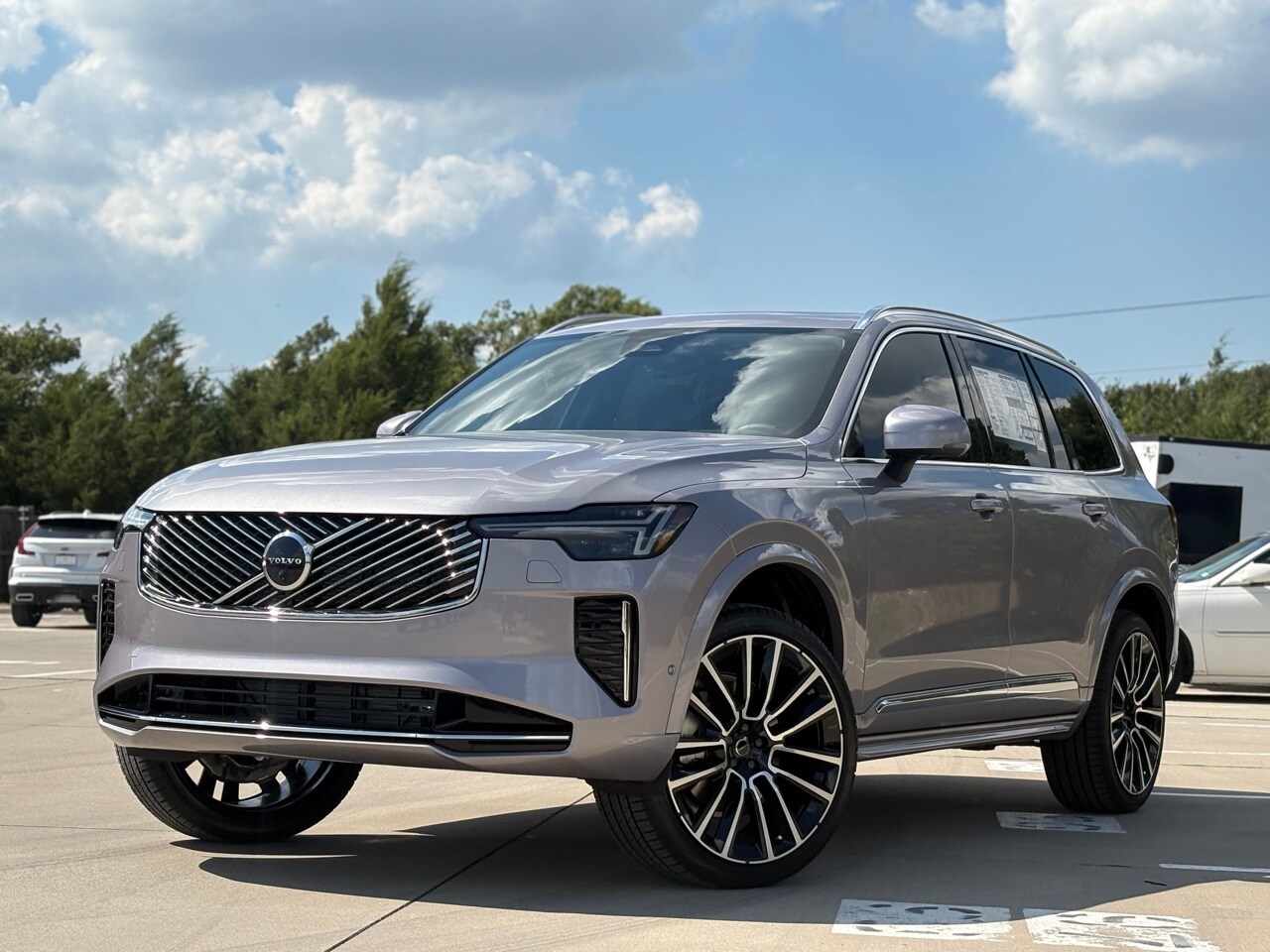 2026 Volvo XC90 Plus photo 2