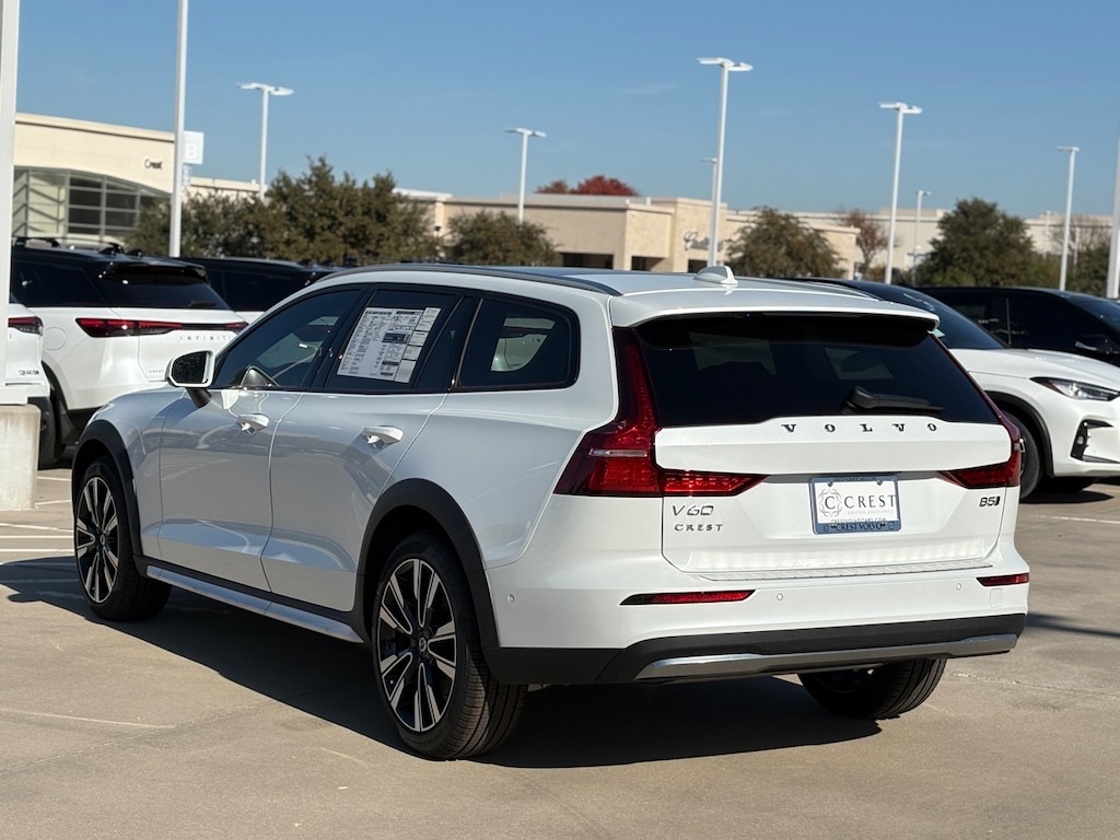 New 2026 Volvo V60 Cross Country B5 Ultra Wagon