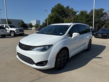 2019 Chrysler Pacifica Touring L Minivan/Van
