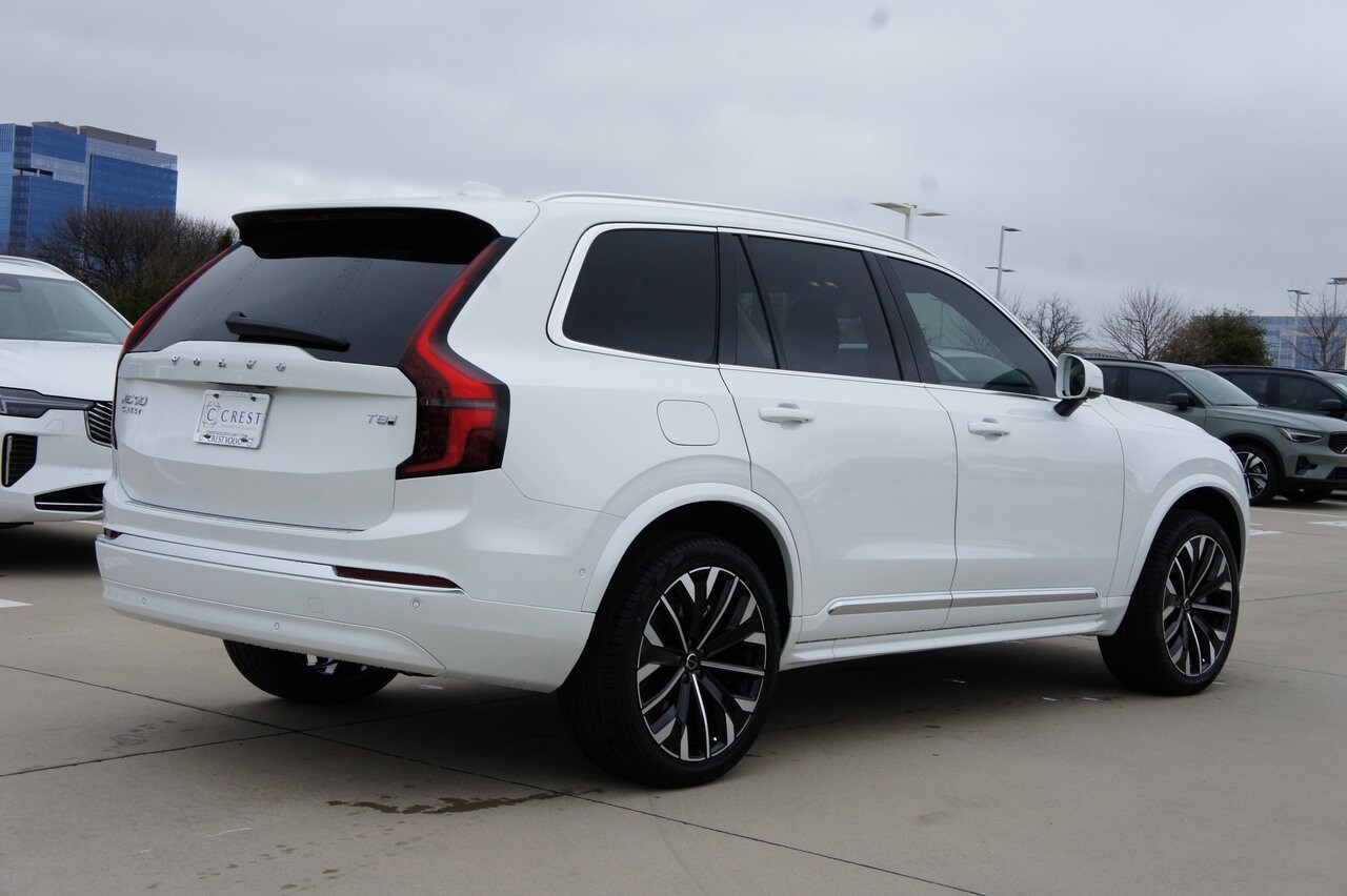 2025 Volvo XC90 T8 Plus photo 4