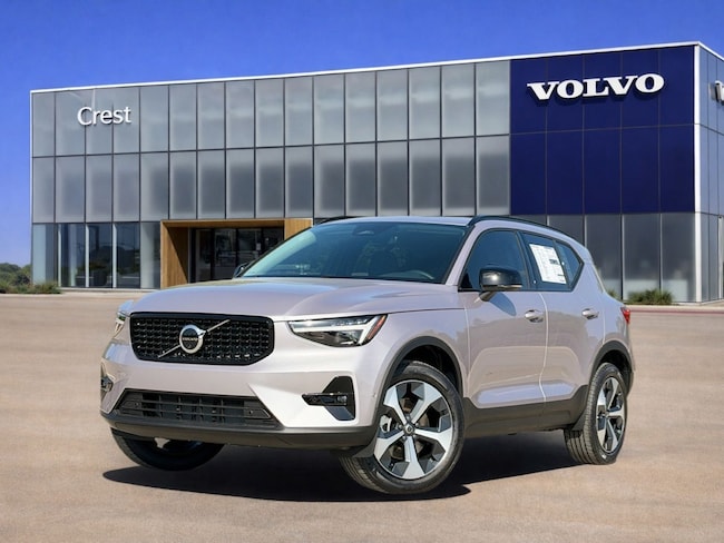2026 Volvo XC40 B5 Plus SUV