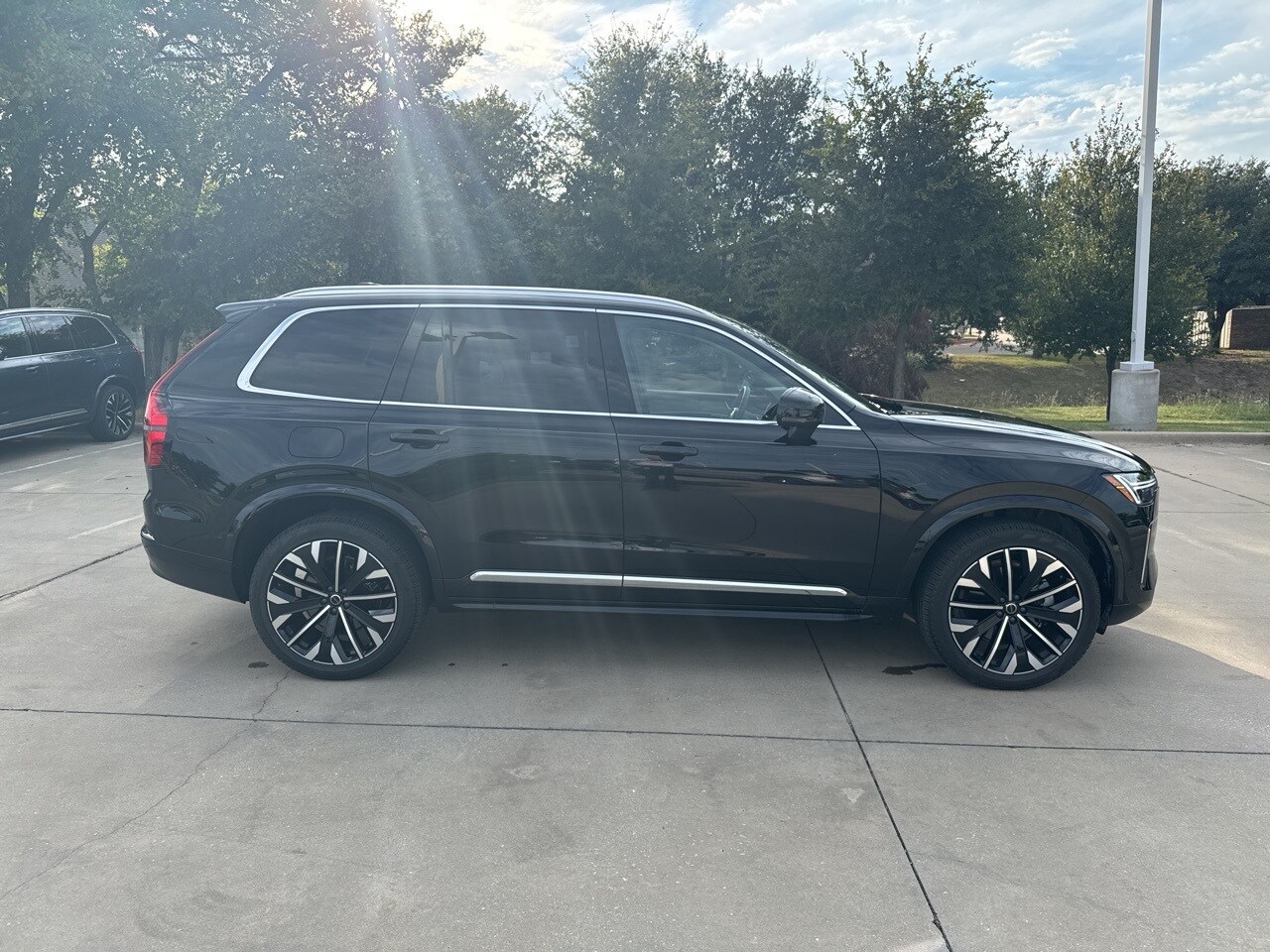 2025 Volvo XC90 Plus photo 4