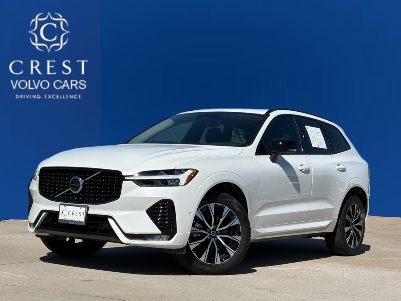 2025 Volvo XC60 B5 Plus Dark Theme AWD