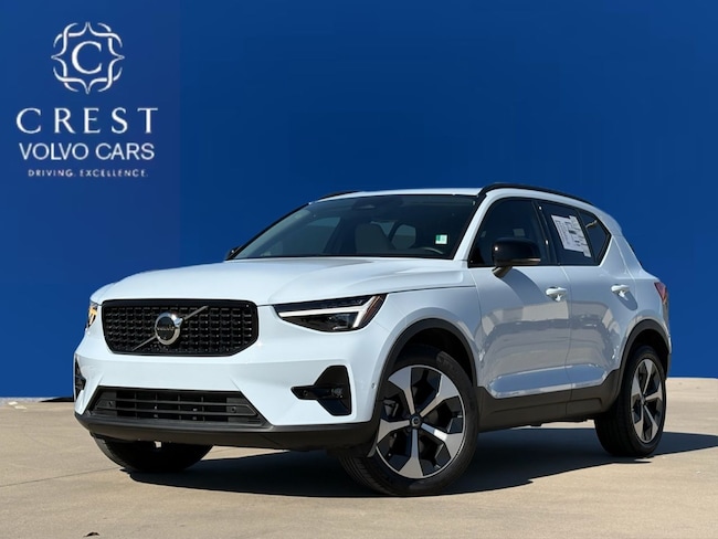 2026 Volvo XC40 B5 Plus SUV