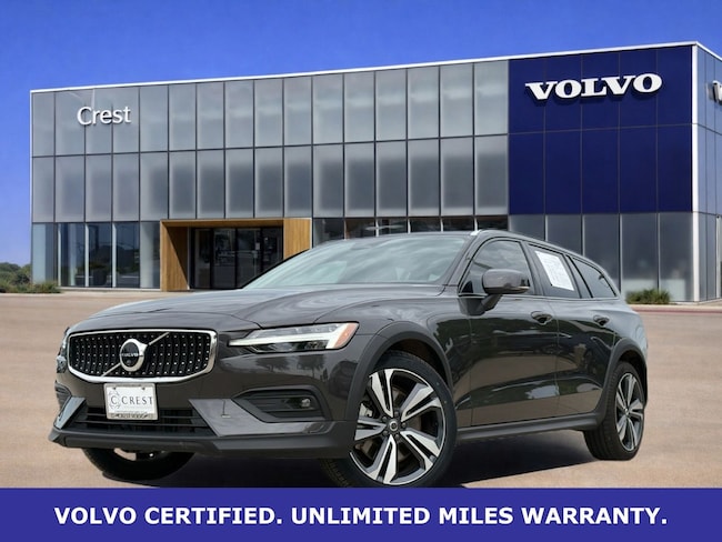 2025 Volvo V60 Cross Country B5 Plus AWD's photo