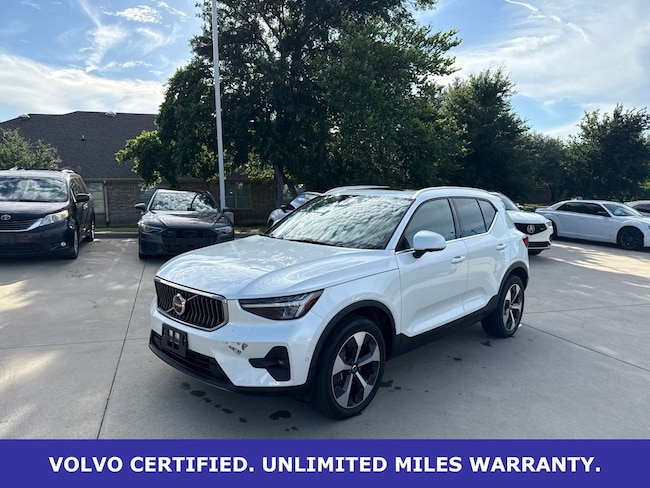 2025 Volvo XC40 B5 Plus Bright Theme SUV