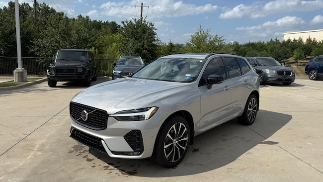 2023 Volvo XC60 B5 Plus Dark Theme AWD's photo