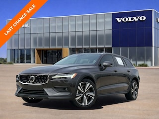 2023 Volvo V60 Cross Country B5 Plus Wagon