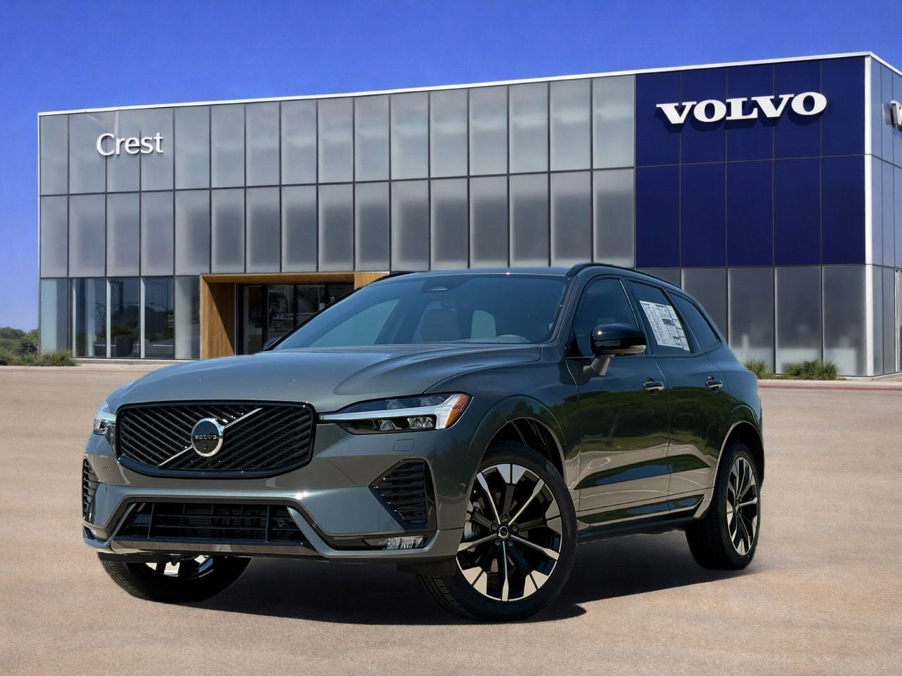 2026 Volvo XC60 B5 Plus Dark AWD's photo
