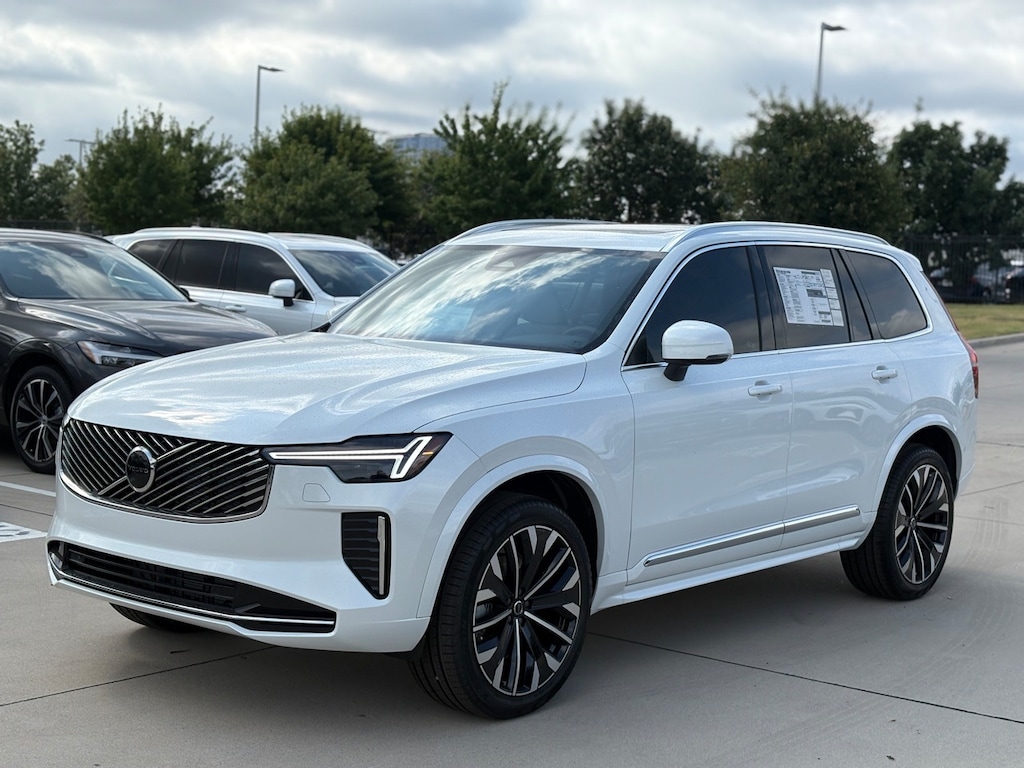 New 2026 Volvo XC90 B5 Core SUV
