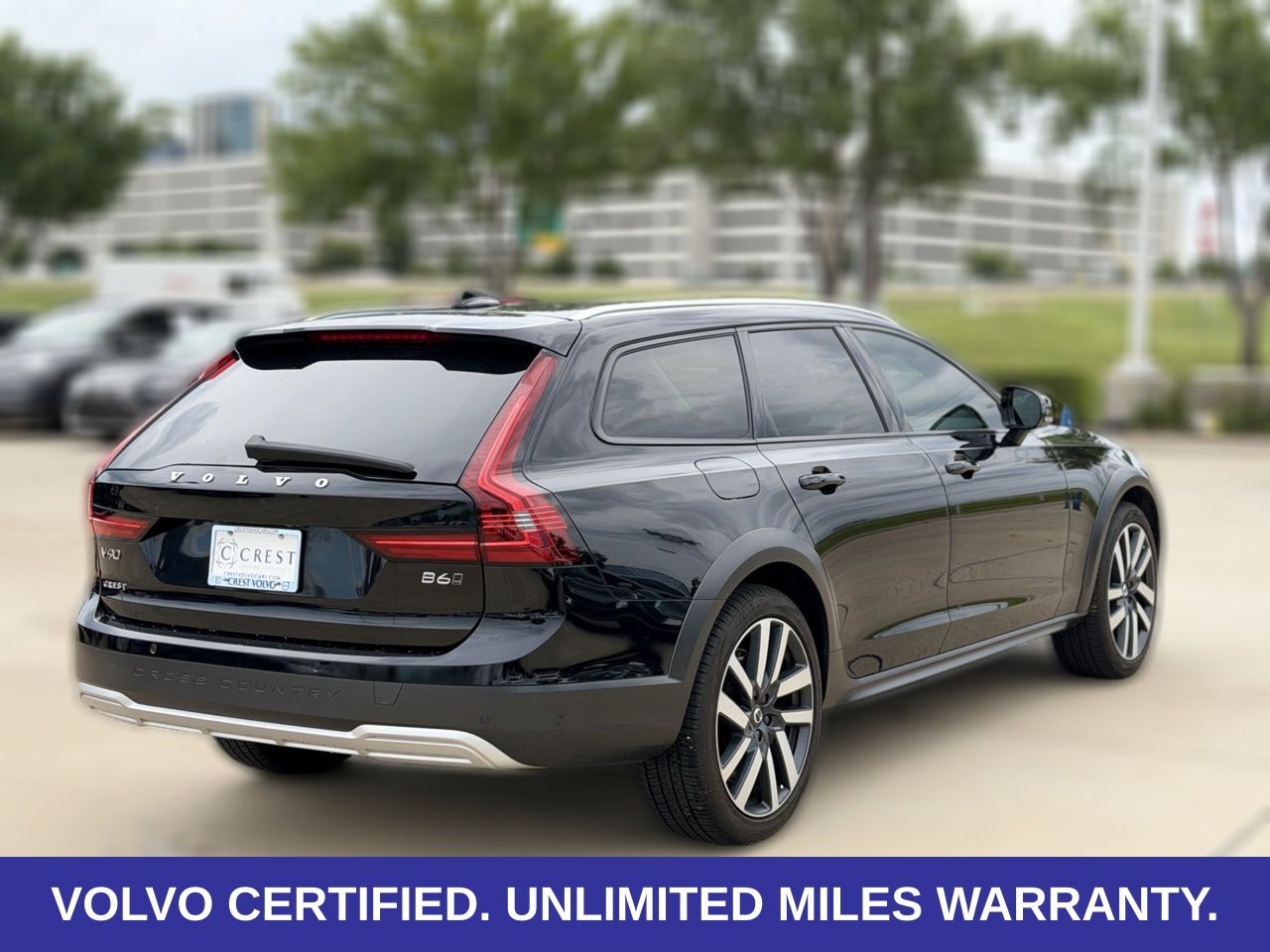 2025 Volvo V90 Cross Country Ultra - Photo 8
