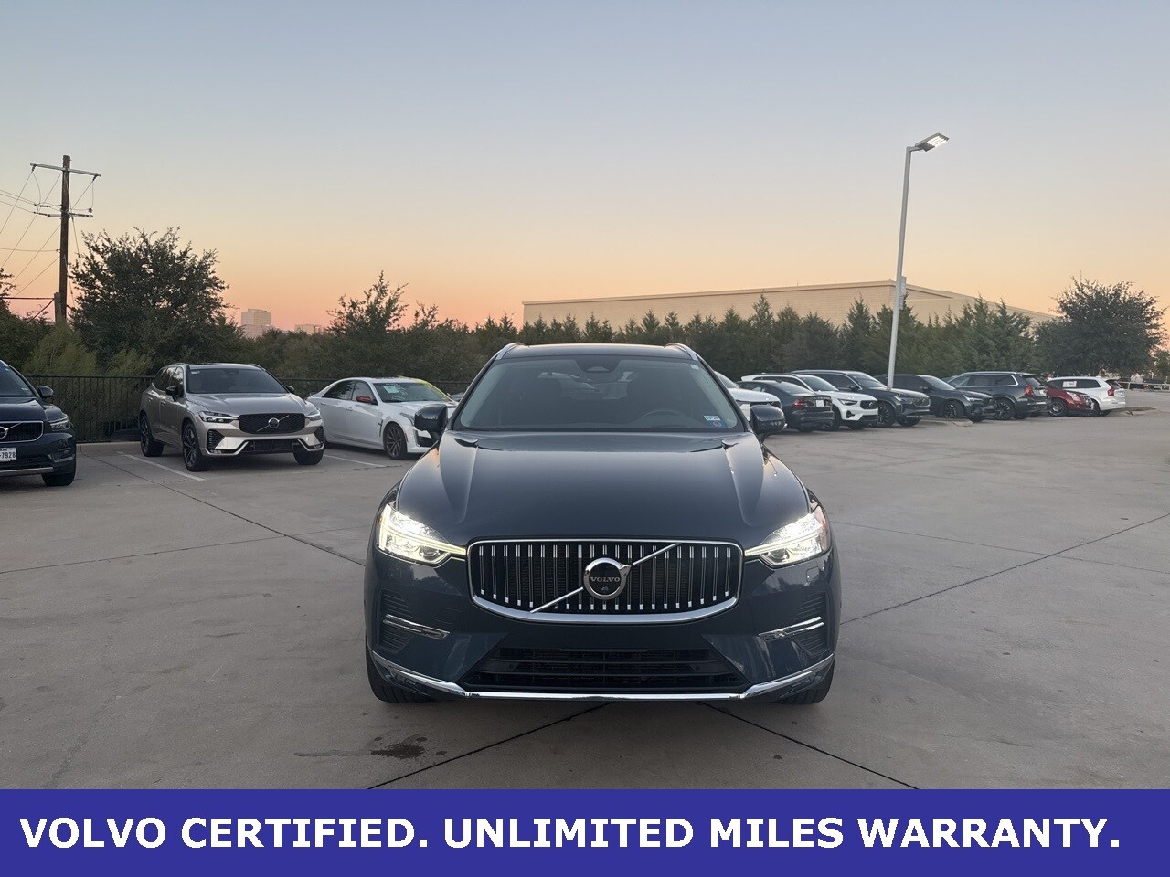 2023 Volvo XC60 B5 Ultimate photo 2