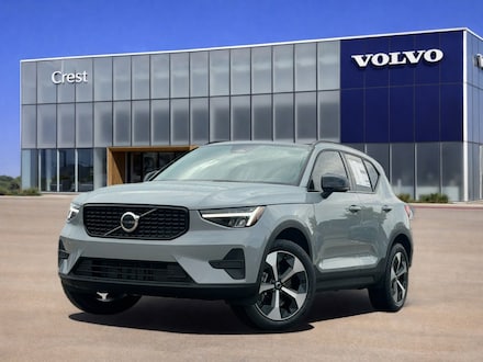 2026 Volvo XC40 B4 Core SUV