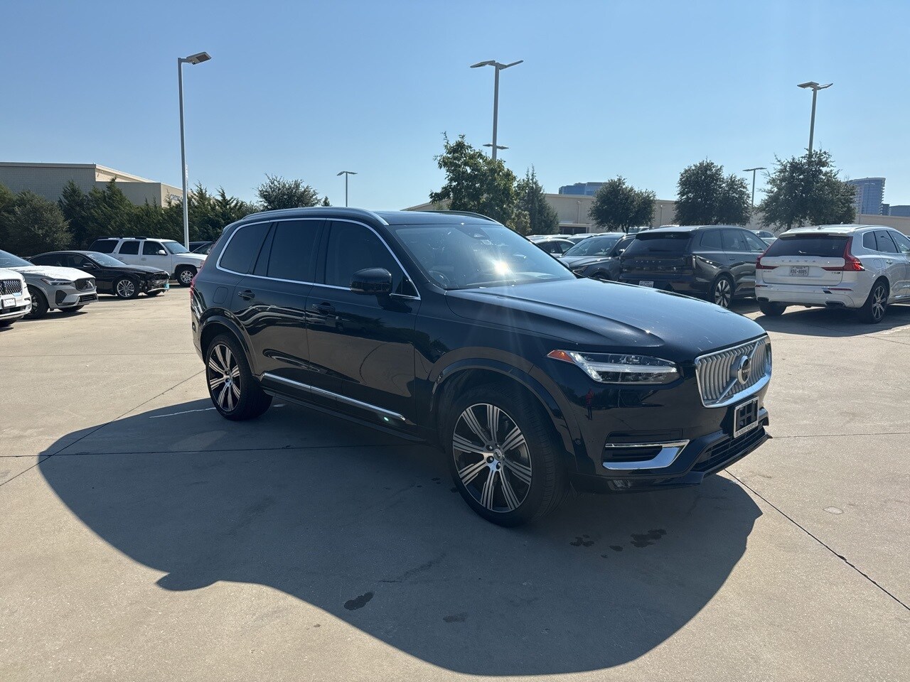 2024 Volvo XC90 Plus photo 2
