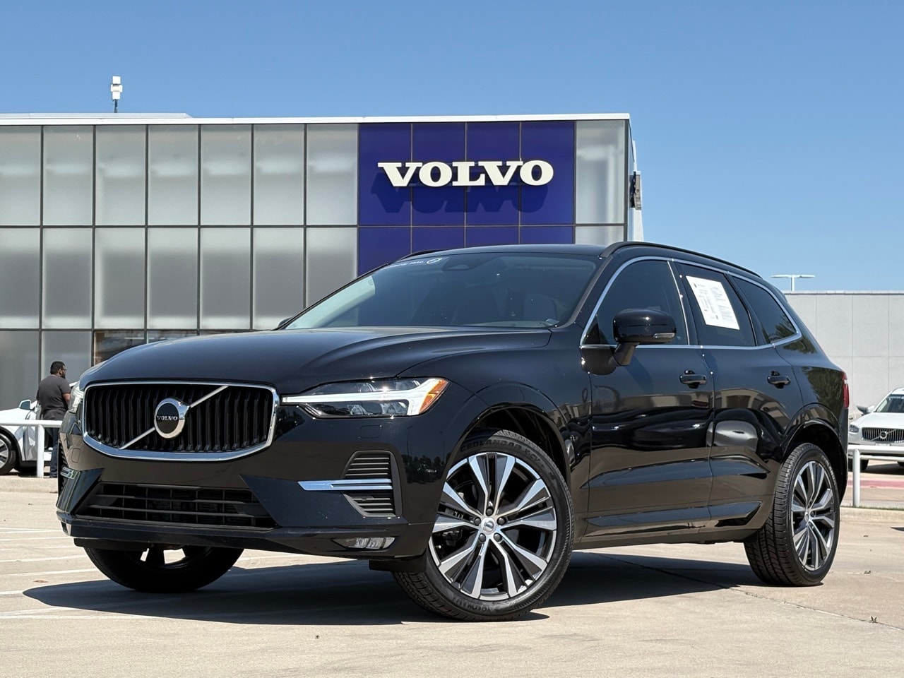 Used 2022 Volvo XC60 Momentum with VIN YV4L12RK0N1064726 for sale in Frisco, TX