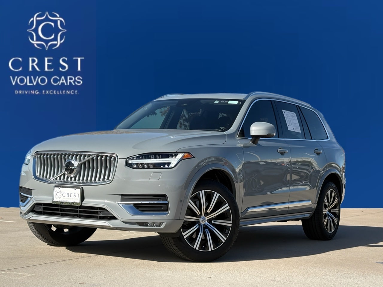 2025 Volvo XC90 Plus's photo