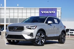 2025 Volvo XC40